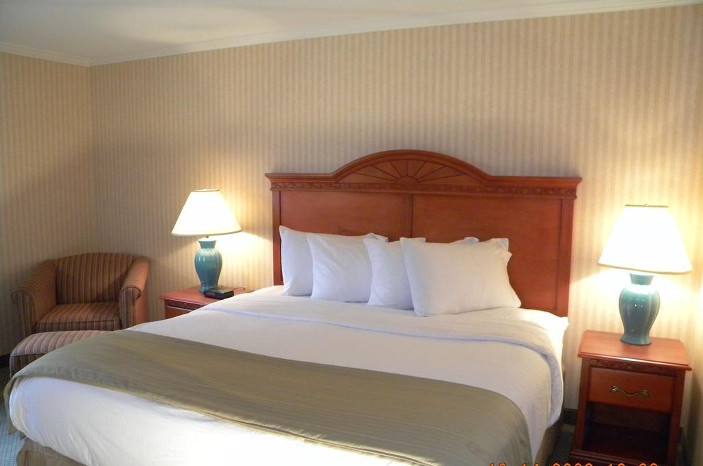 Hotel Baymont By Wyndham Jackson Extérieur photo